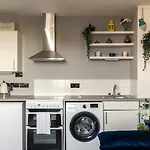 1-Bed Penthouse Notting Hill