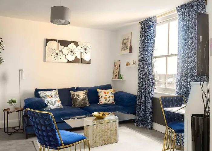 1-Bed Penthouse Notting Hill